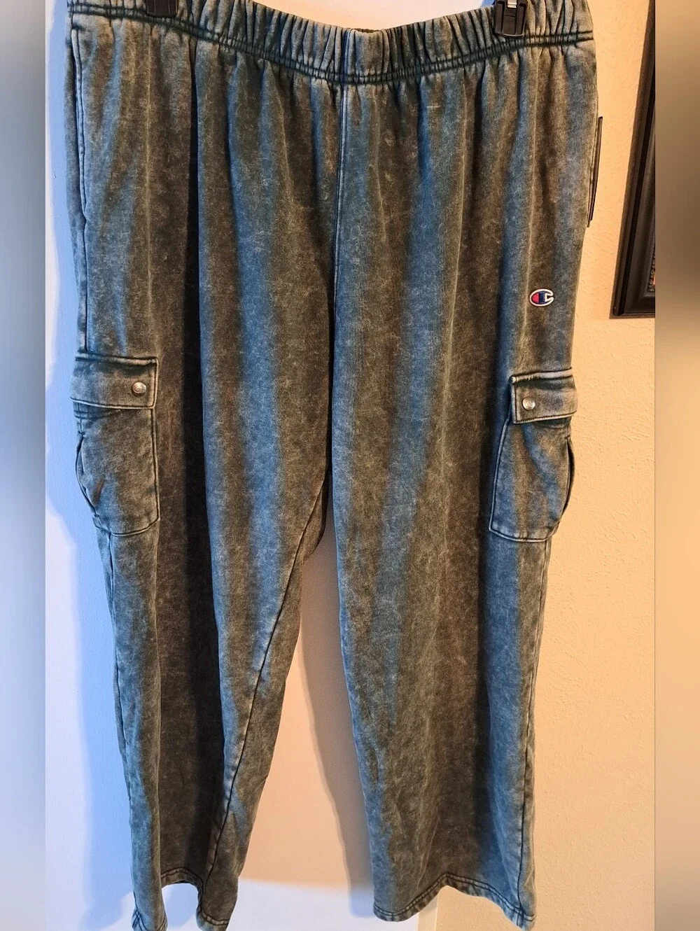 🔥 NWT Champion 3X Olive Green Cargo Joggers | Trendy Athleisure Comfort 🔥 - Picture 2 of 7
